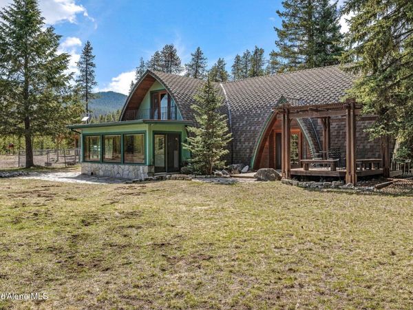 762 Reeder Bay RD , Nordman, ID 83848