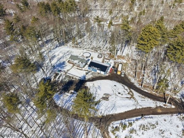 8 Martha St, Sandyston, NJ 07826