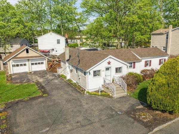 107 Kingston Rd, Parsippany-Troy Hills, NJ 07054