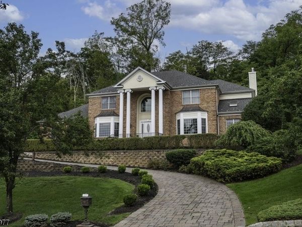 42 Kanouse Ln, Montville, NJ 07045