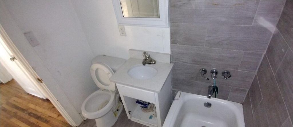 2749 E Surrey Drive Photo 11