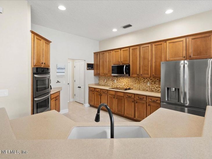 2470 Country Side Drive, Fleming Island, FL 32003