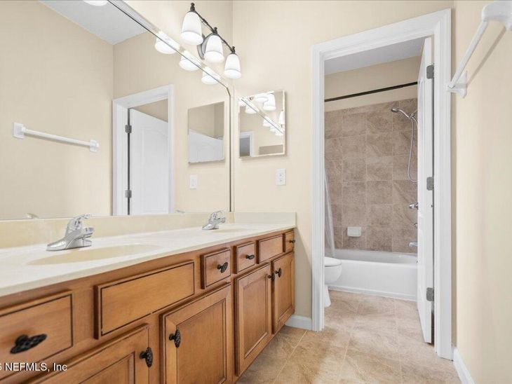 2470 Country Side Drive, Fleming Island, FL 32003