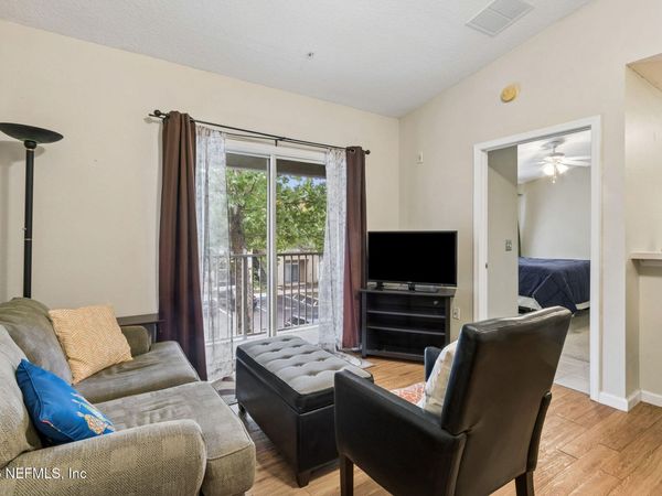 6075 MAGGIES Circle, Unit 113, Jacksonville, FL 32244