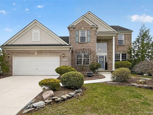 24623 Summer Lane, Flat Rock, MI 48134