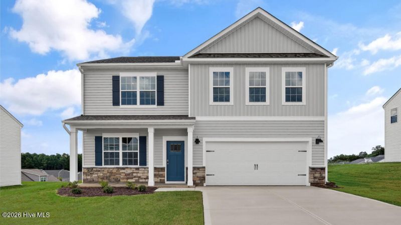 706 Lazy Elm Lane, Aberdeen, NC 28315 Main Photo