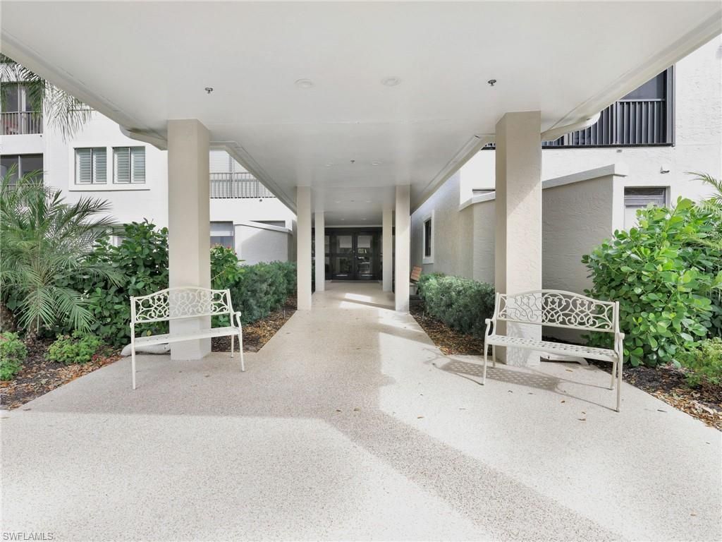 201 Arbor Lake Dr, Unit 2-501, Naples, FL 34110 Photo