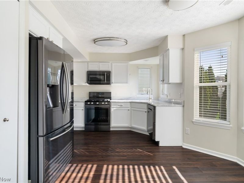 2165 Stonehenge Circle, Akron, OH 44319 Photo 10