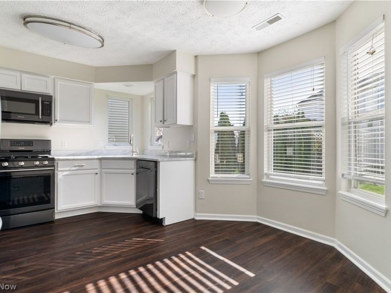 2165 Stonehenge Circle, Akron, OH 44319 Photo 11