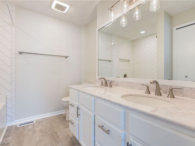 2165 Stonehenge Circle, Akron, OH 44319 Photo 25