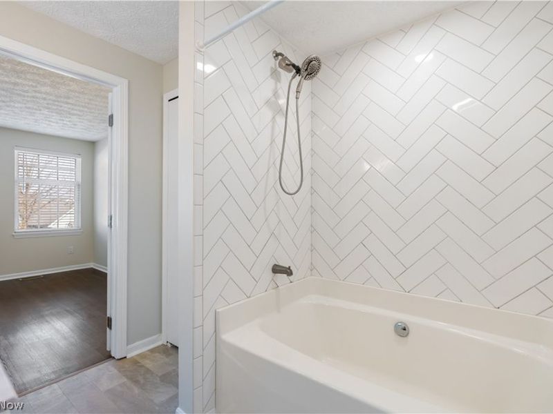 2165 Stonehenge Circle, Akron, OH 44319 Photo 26