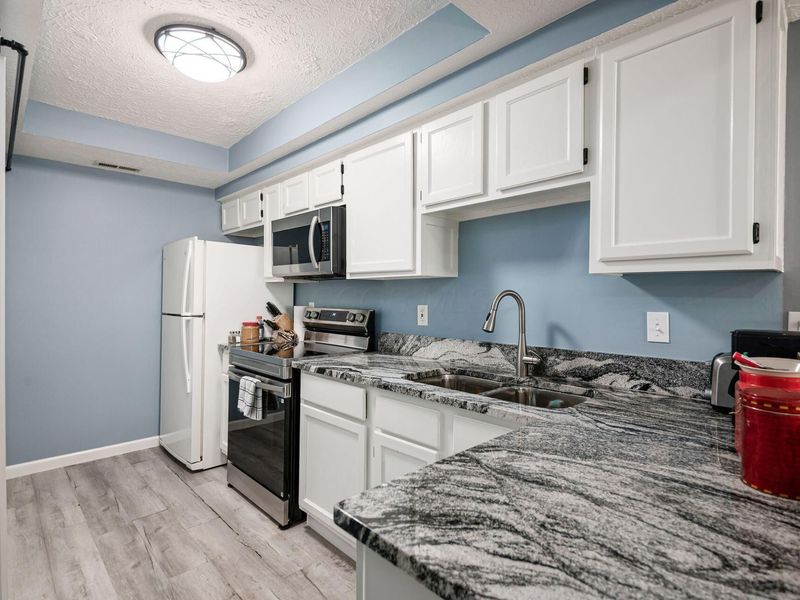 2444 Hooverside Lane, Grove City, OH 43123 Photo 7