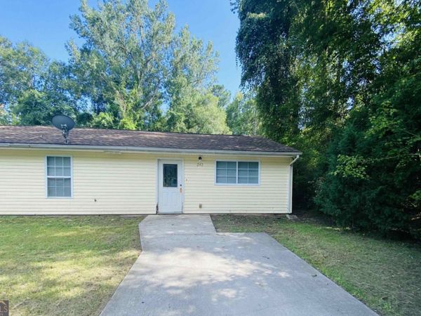 240 W Dawson Avenue, Kingsland, GA 31548