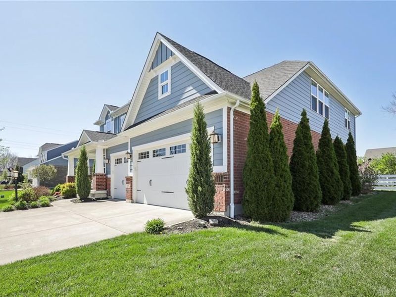 10276 Benjamin Way, Centerville, OH 45458 Photo 2