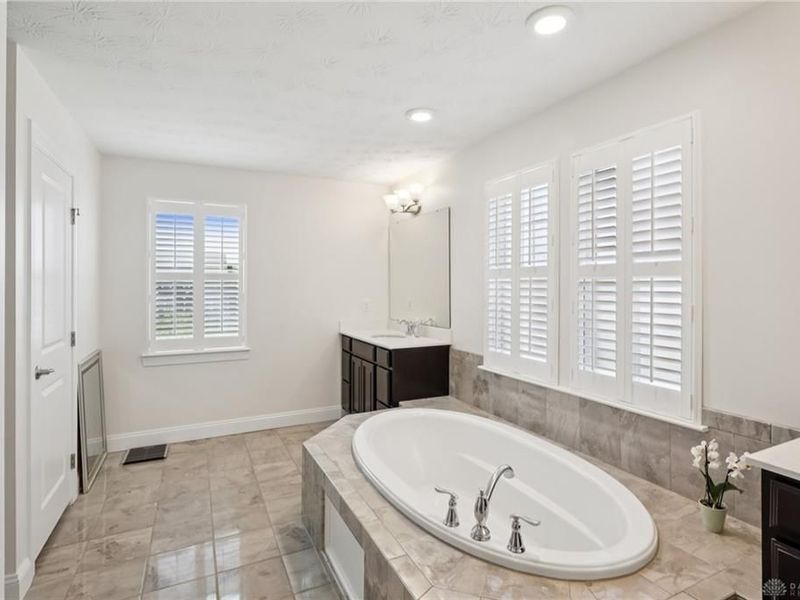 10276 Benjamin Way, Centerville, OH 45458 Photo 23