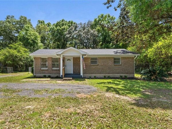 7051 Cambridge Drive, Mobile, AL 36619