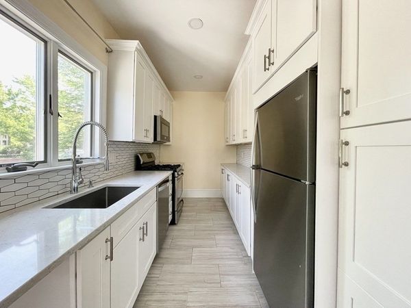 46 Dana St, Unit A, Cambridge, MA 02138