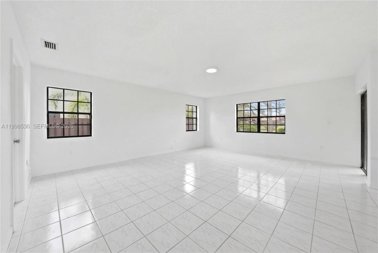 4540 SW 151st Pl, Miami, FL 33185 Photo