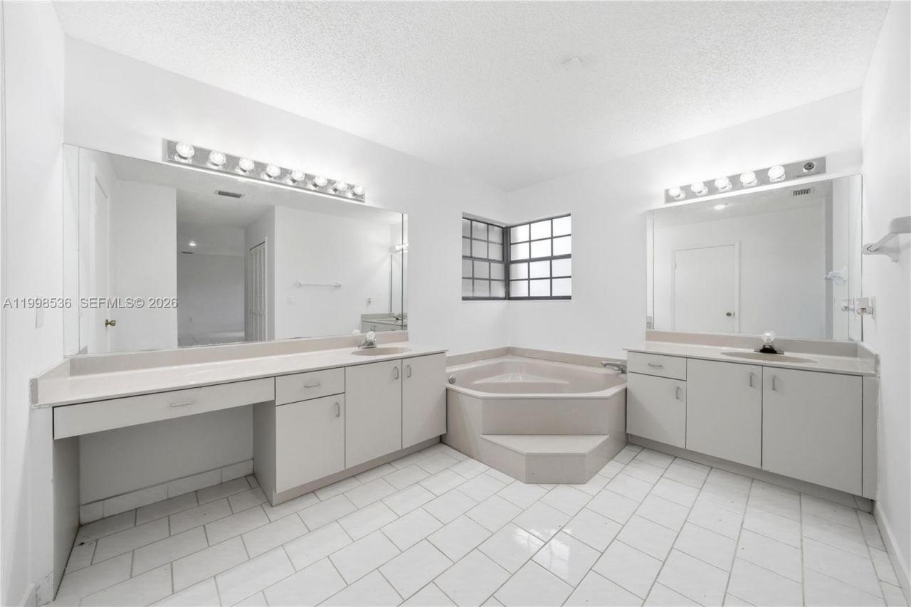 4540 SW 151st Pl, Miami, FL 33185 Photo