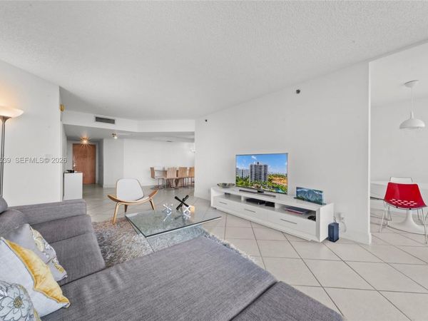 3598 Yacht Club Dr , Unit 601+DEN, Aventura, FL 33180