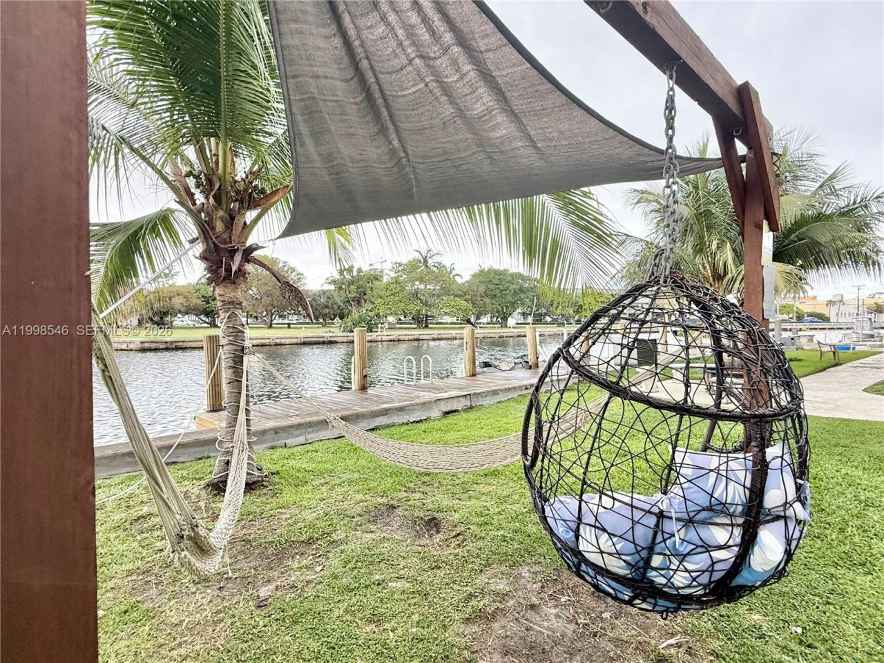 455 Golden Isles Dr , Unit 309, Hallandale Beach, FL 33009 Photo