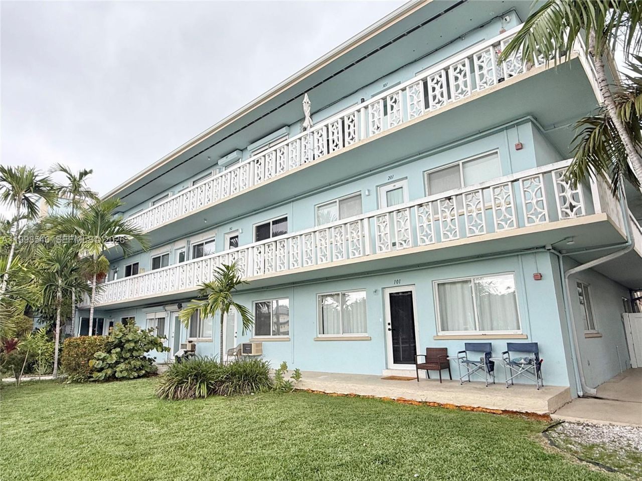 455 Golden Isles Dr , Unit 309, Hallandale Beach, FL 33009 Photo