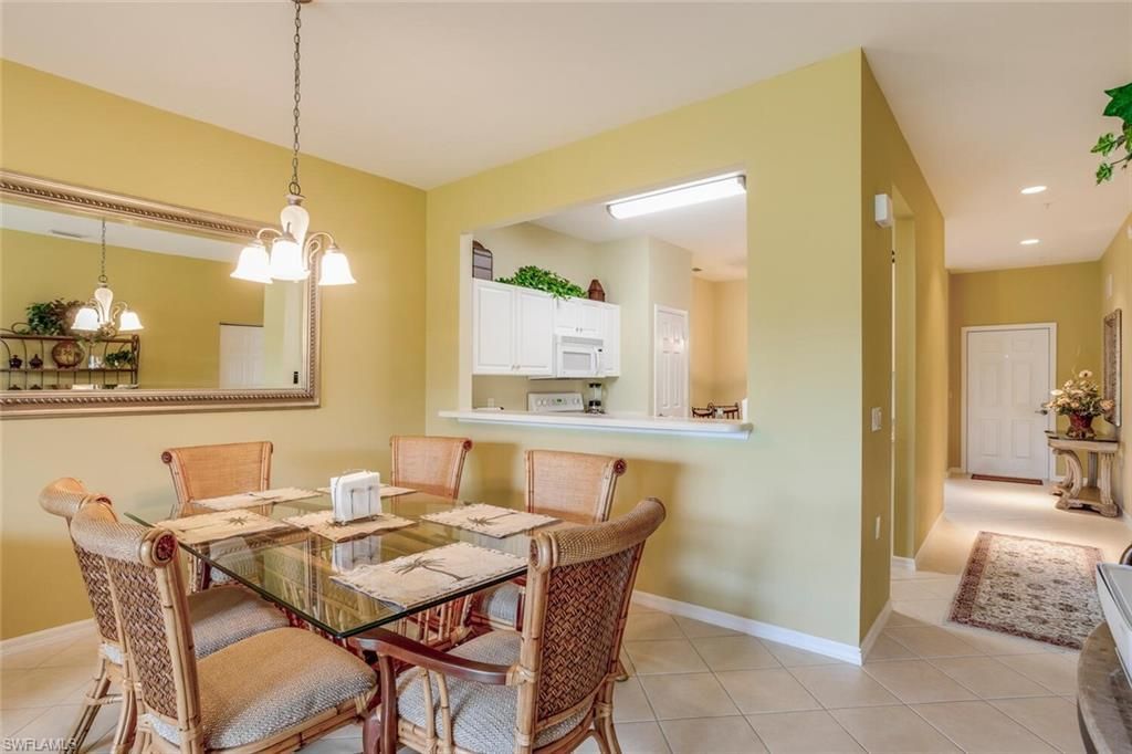 3980 Bishopwood Ct E, Unit 204, Naples, FL 34114 Photo