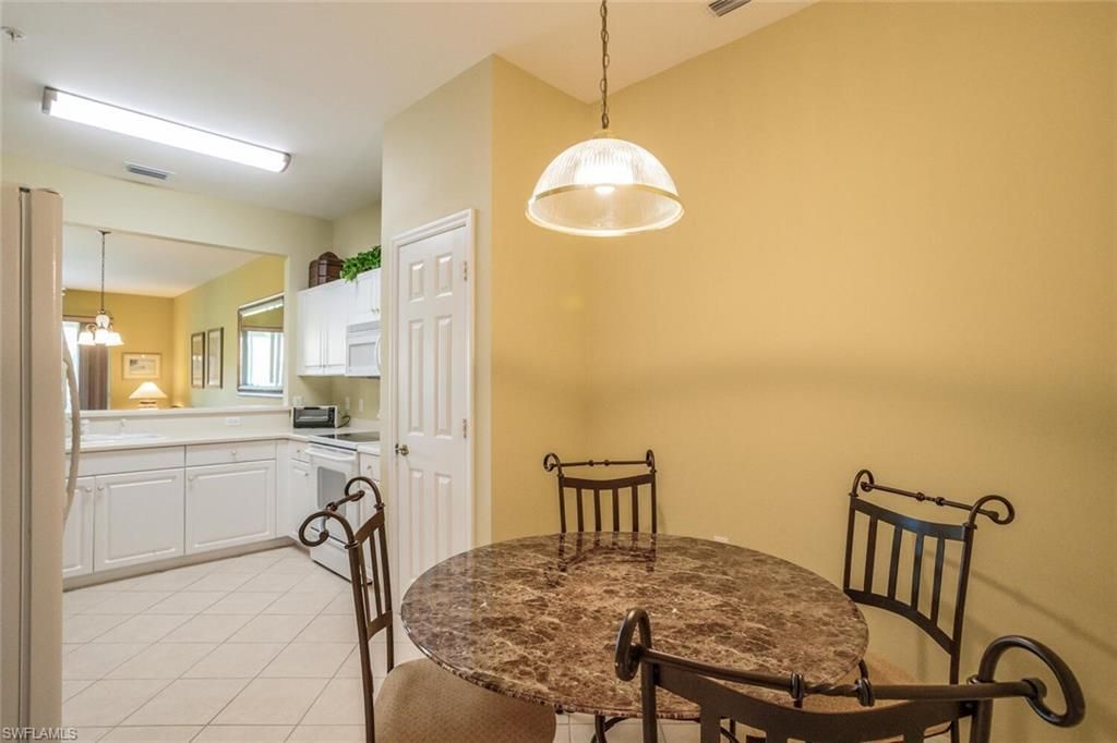 3980 Bishopwood Ct E, Unit 204, Naples, FL 34114 Photo