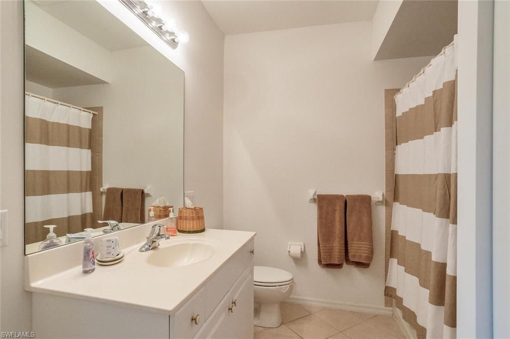 3980 Bishopwood Ct E, Unit 204, Naples, FL 34114 Photo