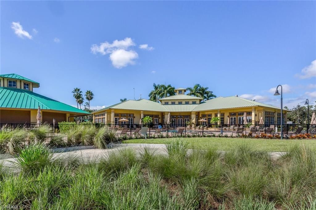 3980 Bishopwood Ct E, Unit 204, Naples, FL 34114 Photo