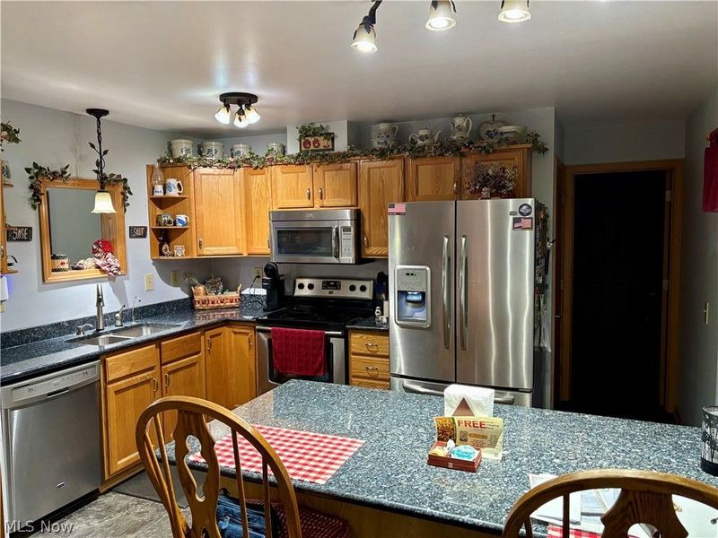 7231 Bluebird Road NW, East Canton, OH 44730 Photo 12