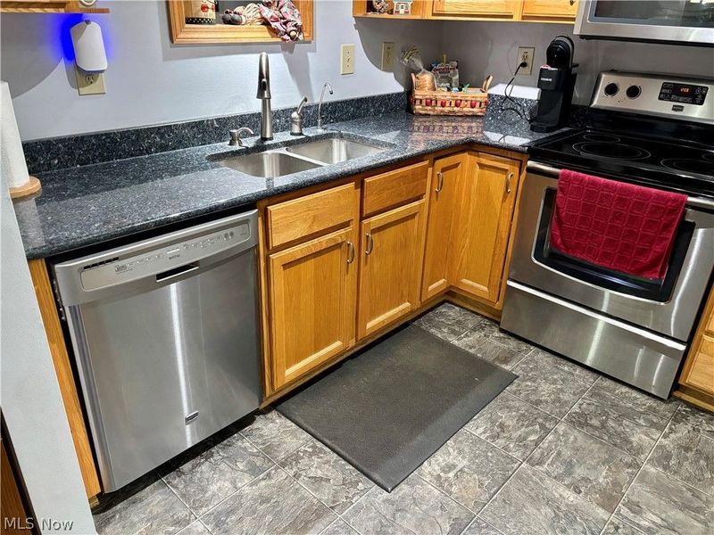 7231 Bluebird Road NW, East Canton, OH 44730 Photo 14