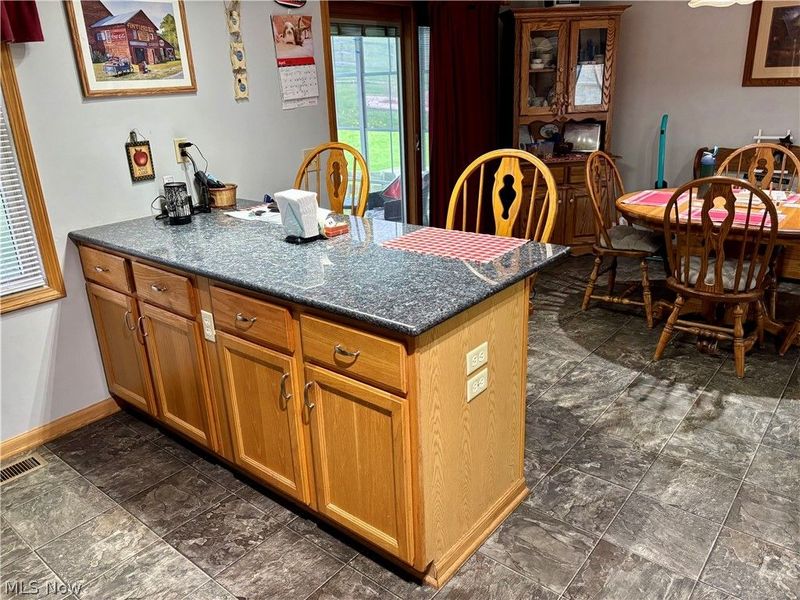 7231 Bluebird Road NW, East Canton, OH 44730 Photo 15