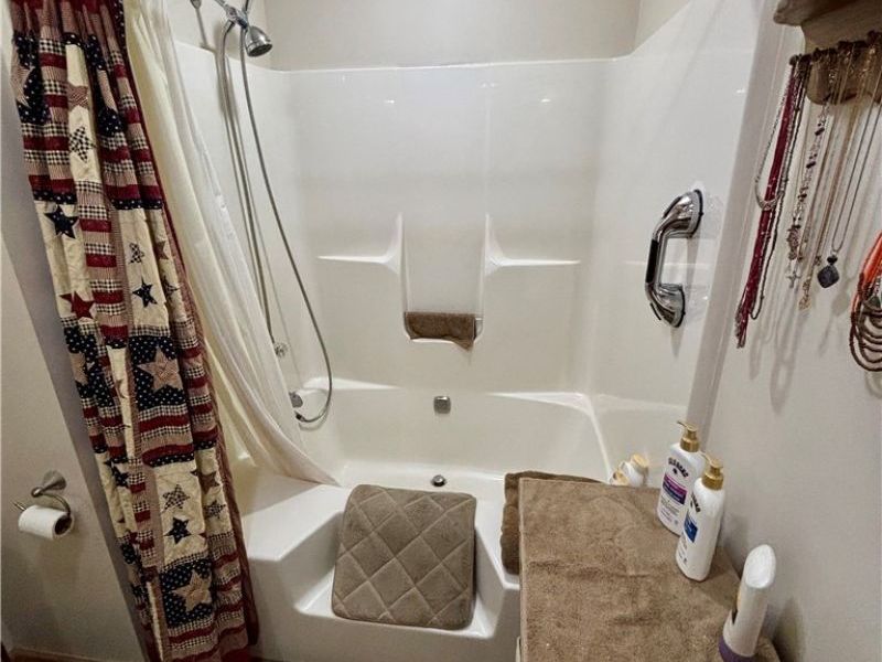 7231 Bluebird Road NW, East Canton, OH 44730 Photo 22