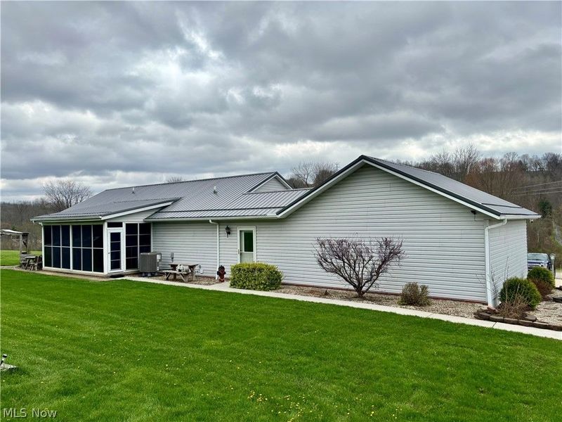 7231 Bluebird Road NW, East Canton, OH 44730 Photo 4