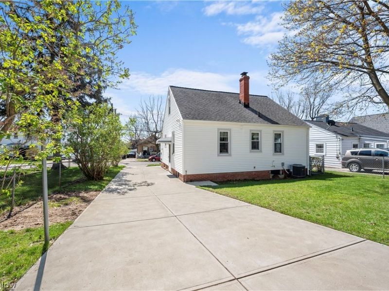 4912 Behrwald Avenue, Cleveland, OH 44144 Photo 25