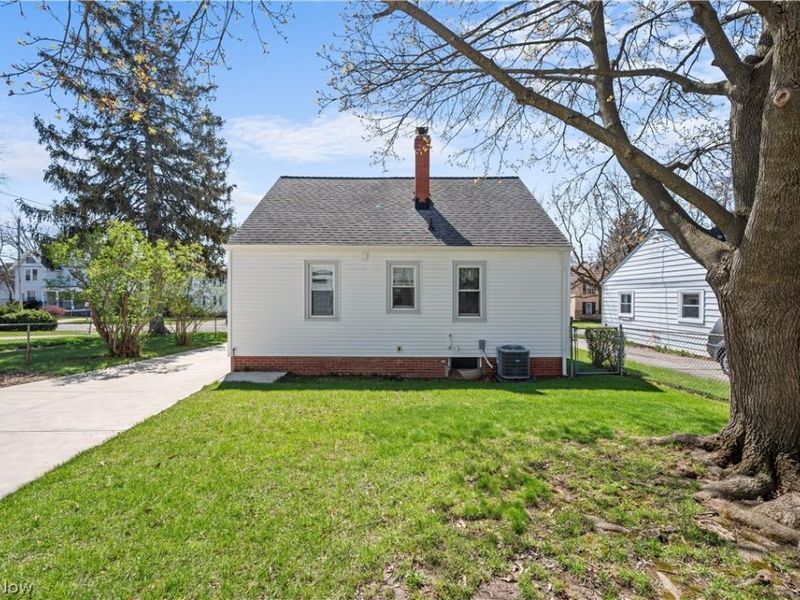 4912 Behrwald Avenue, Cleveland, OH 44144 Photo 26