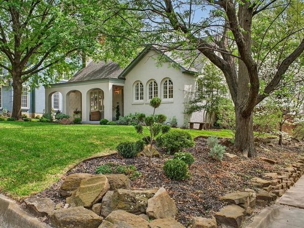 6802 Clayton Avenue, Dallas, TX 75214