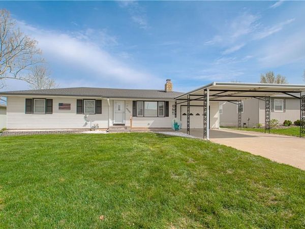 1214 Main Street, Paola, KS 66071