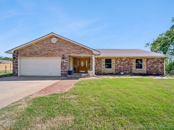 9488 E 137th Street S, Bixby, OK 74008