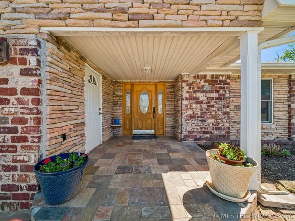 9488 E 137th Street S, Bixby, OK 74008