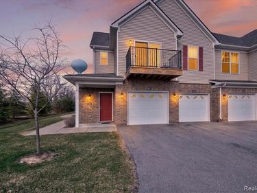 9812 Ridge Run , Hartland Twp, MI 48855