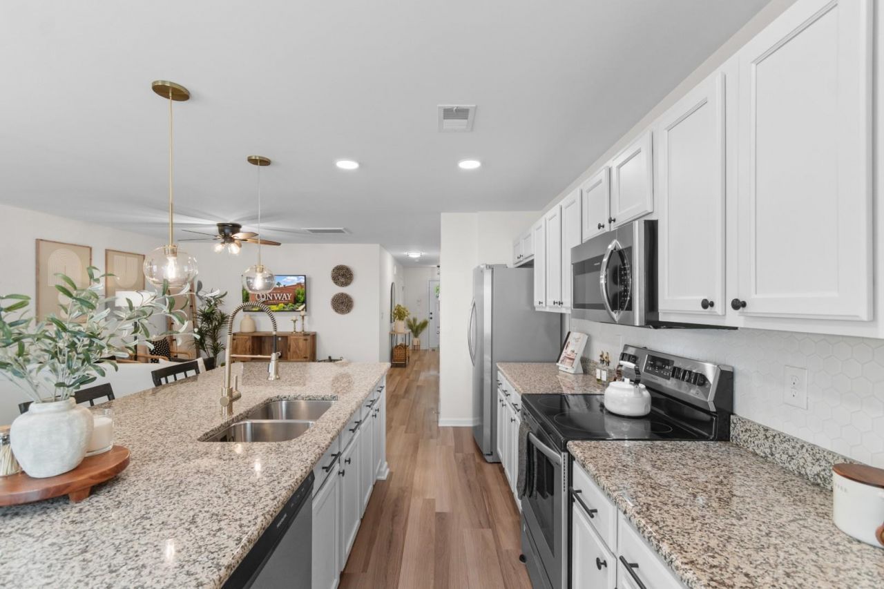 1149 Fairway Ln. Photo 10