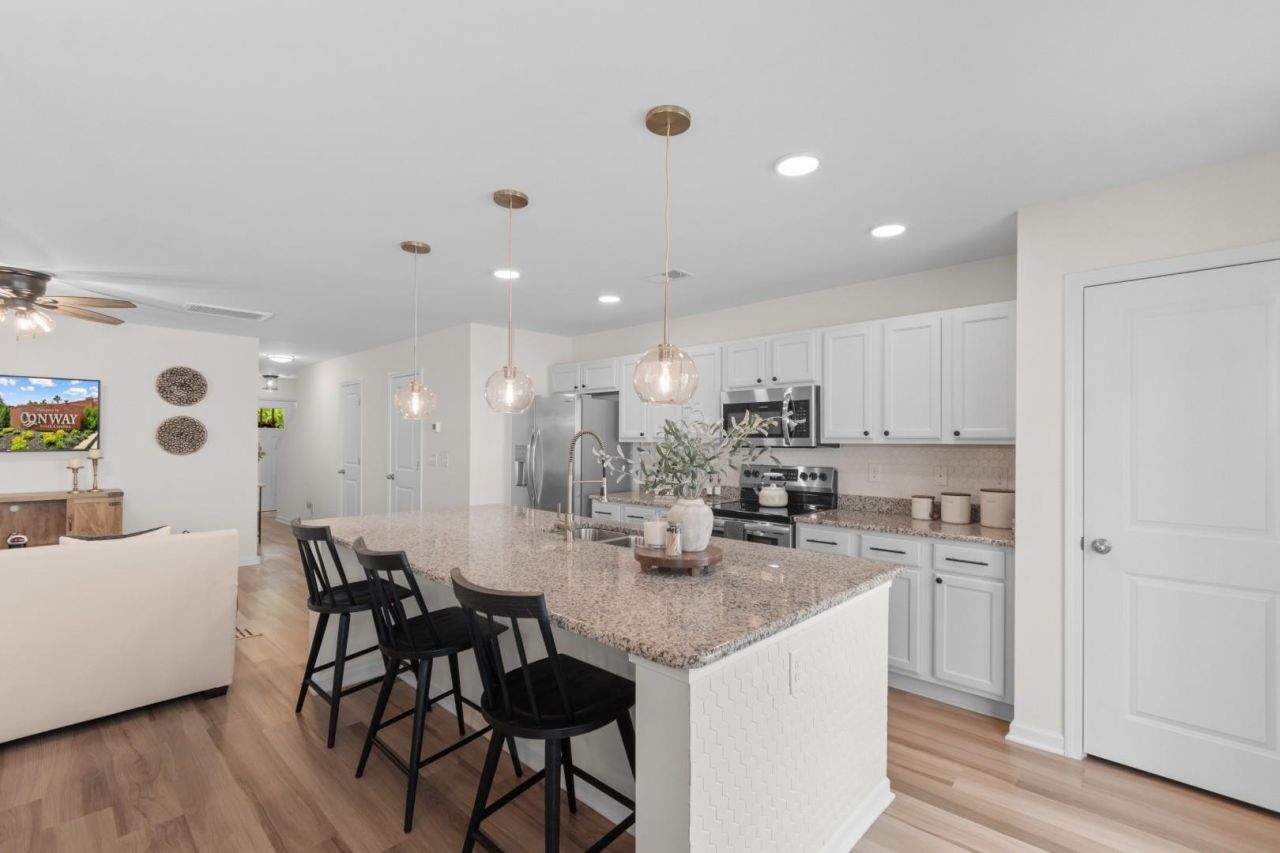 1149 Fairway Ln. Photo 8