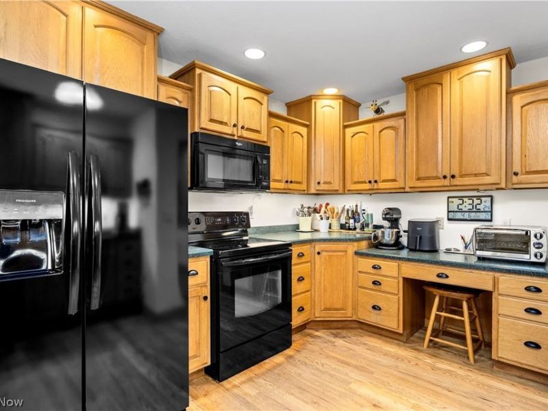 12488 Baumhart Road, Amherst, OH 44001 Photo 11