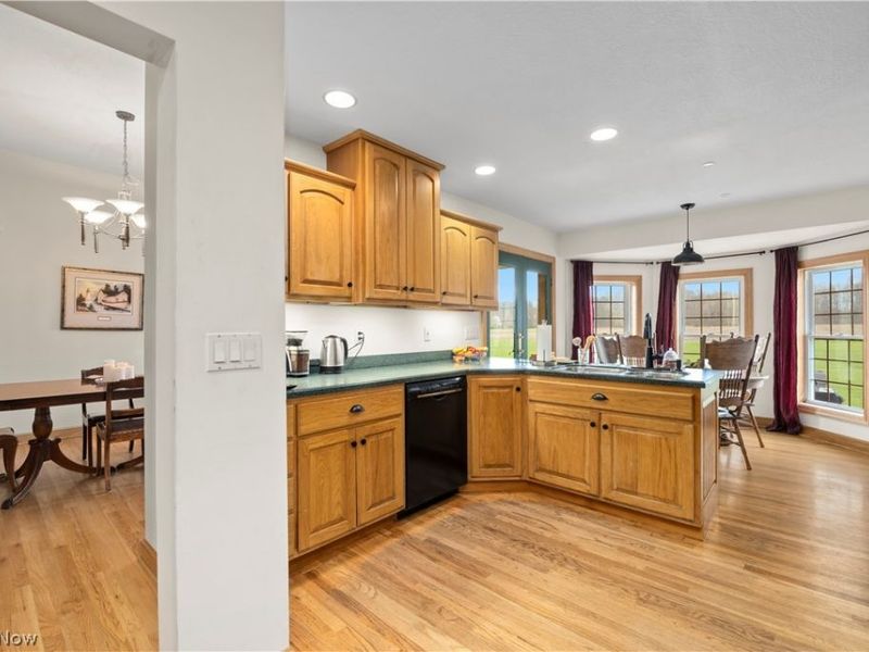 12488 Baumhart Road, Amherst, OH 44001 Photo 12