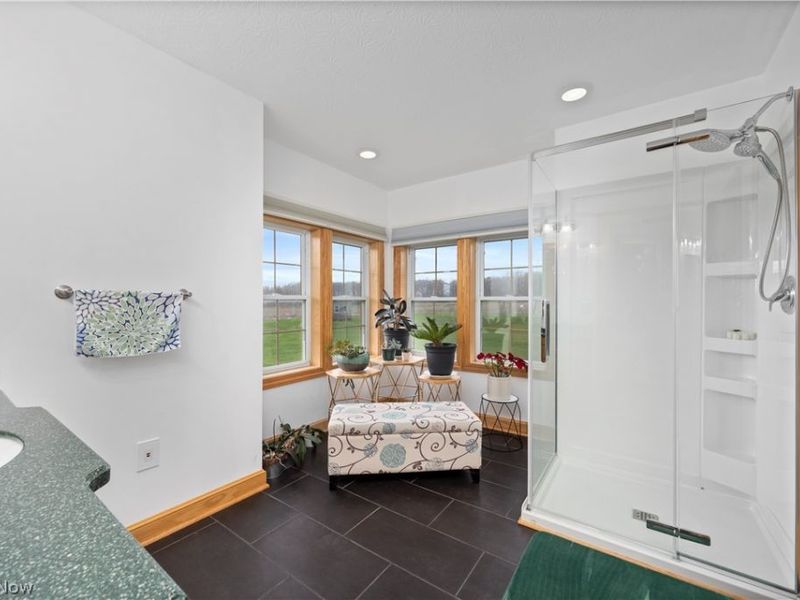 12488 Baumhart Road, Amherst, OH 44001 Photo 21