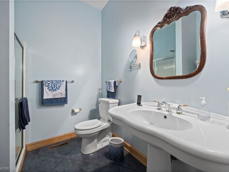 12488 Baumhart Road, Amherst, OH 44001 Photo 28