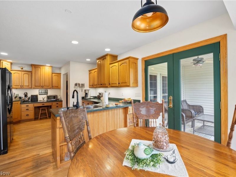 12488 Baumhart Road, Amherst, OH 44001 Photo 7