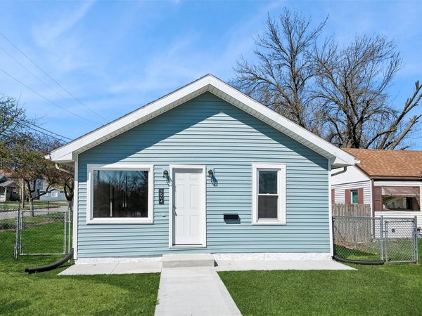 3004 Bowdoin Street , Des Moines, IA 50313